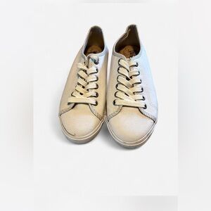 Margaritaville sz 9 white canvas low profile Sneakers memory foam insole